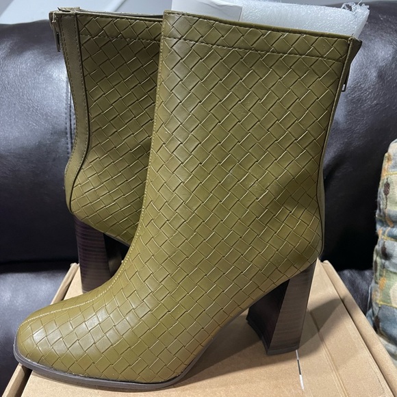 New nib Journee olive ankle dress boots sz 8m $99 - Picture 2 of 5